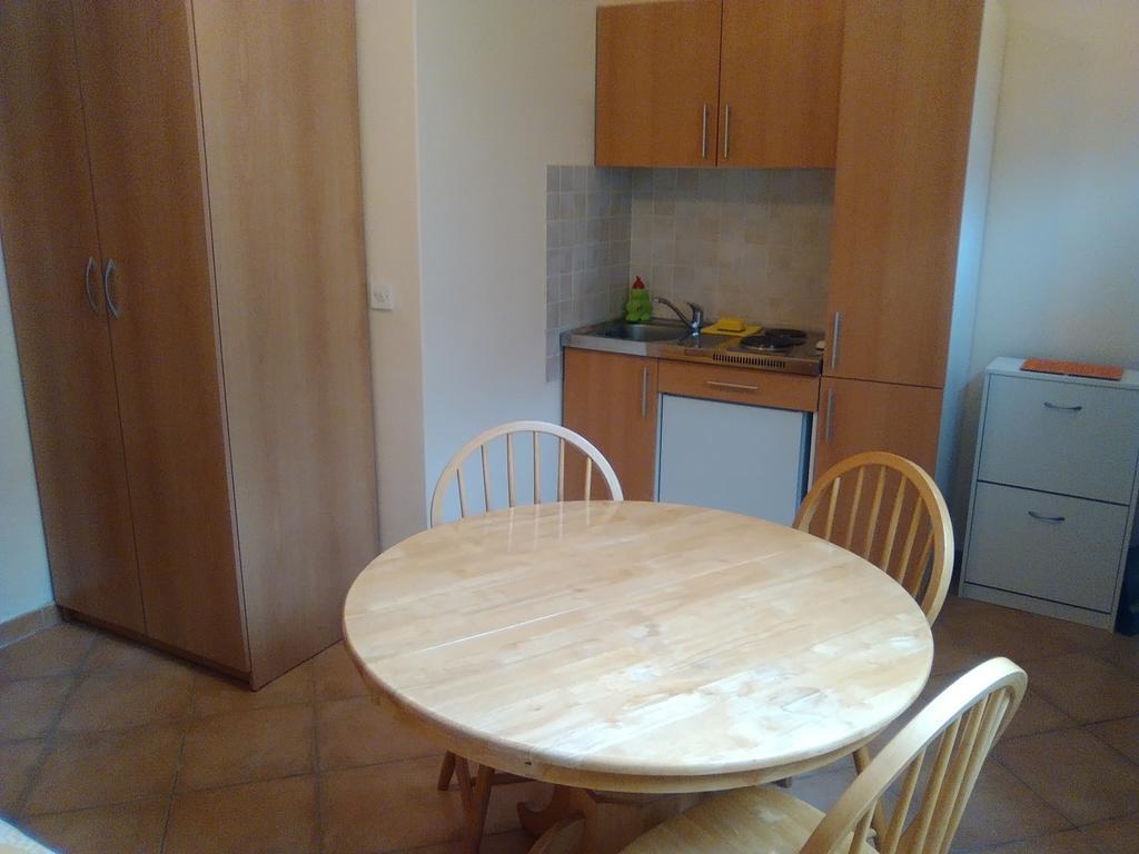 איזולה Apartment Jasmine מראה חיצוני תמונה