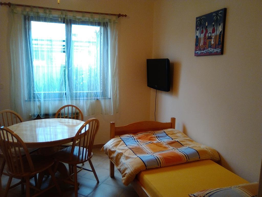 איזולה Apartment Jasmine מראה חיצוני תמונה